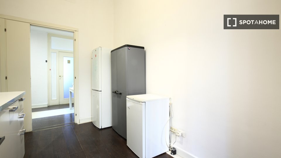 Double room Milan, 7 beds, 178m² — photo 16