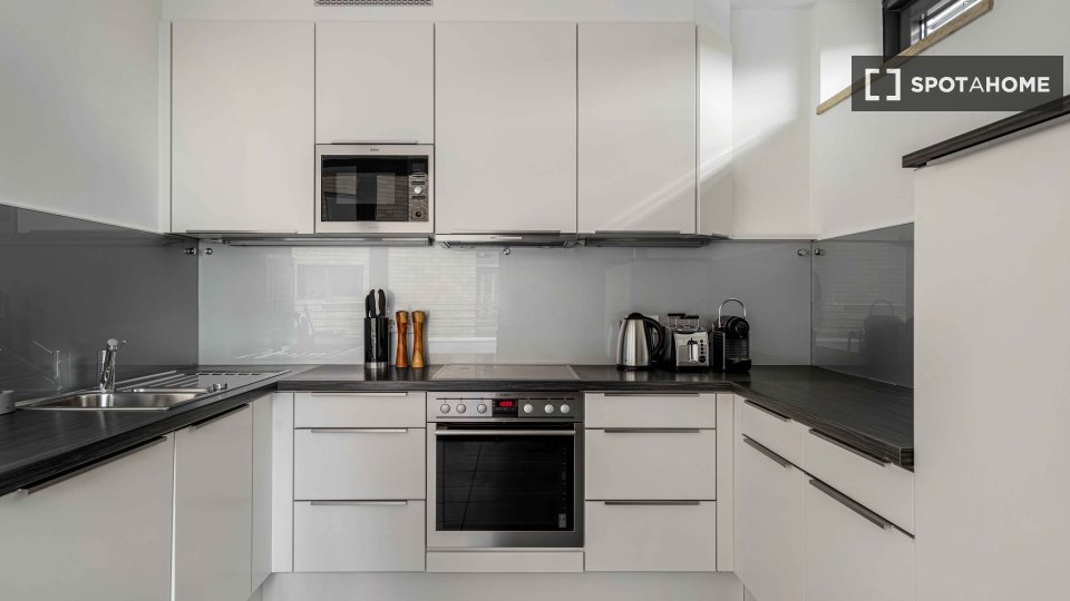 Double room Berlin, 4 beds, 123m² — photo 4