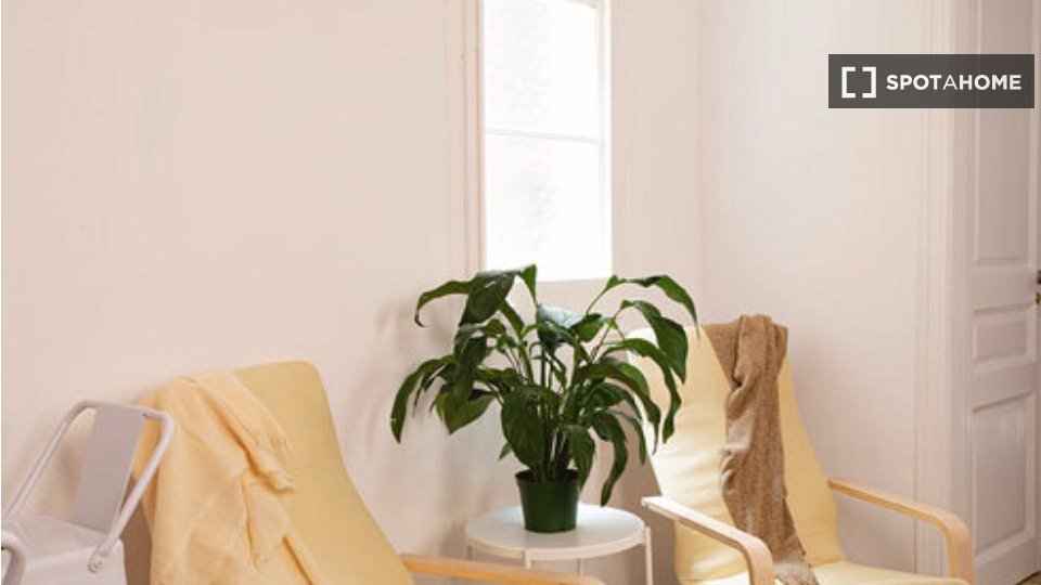 Double room Barcelona, 4 beds, 75m² — photo 3