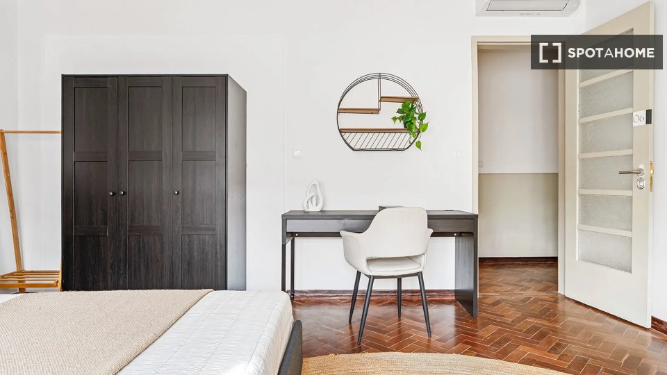 Double room Lisbon, 7 beds — photo 11