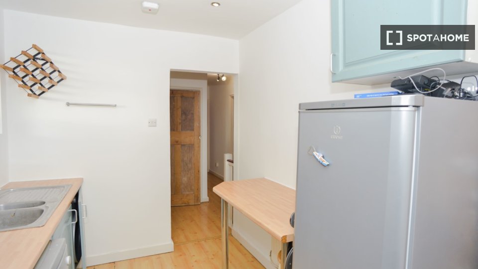 Double room London, 4 beds — photo 8