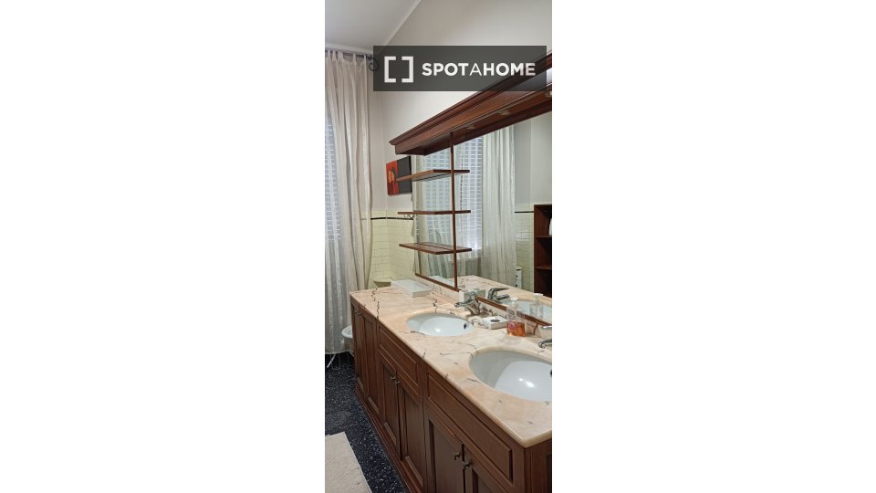 Double room Turin, 2 beds — photo 13