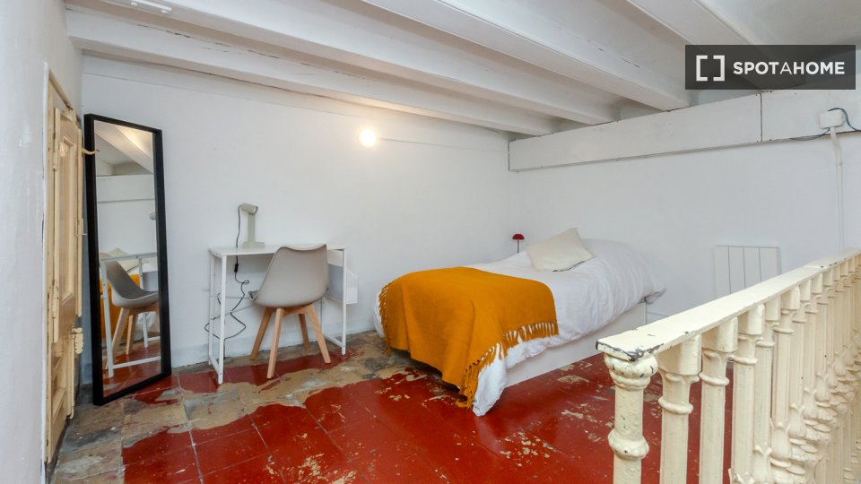 Double room Barcelona, 10 beds, 252m² — photo 1