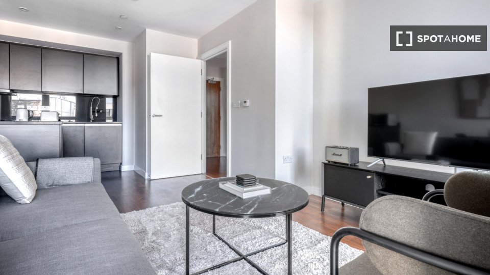 Apartment London, 1 bed, 54m² — photo 2