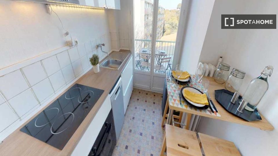 Double room Montpellier, 4 beds, 60m² — photo 10