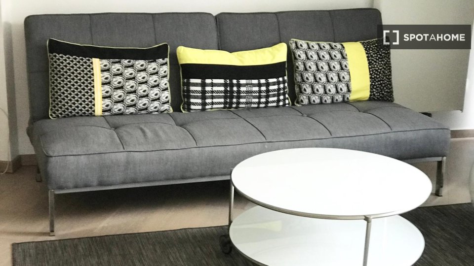 Apartment Brussels, 1 bed, 58m² — photo 2