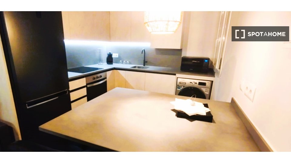 Apartment Madrid, 1 bed, 65m² — photo 9