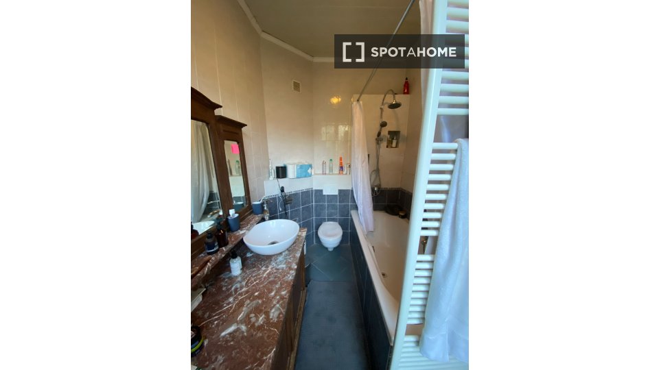 Apartment Brussels, 1 bed, 77m² — photo 4