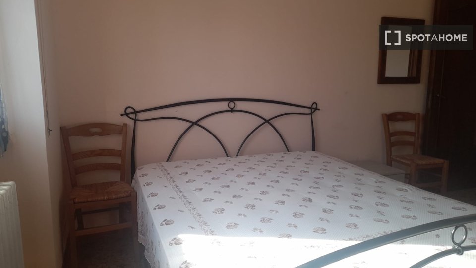 Double room Rome, 3 beds — photo 8
