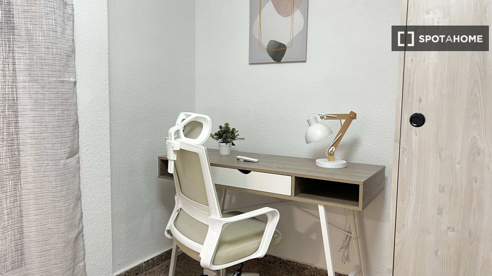 Double room Valencia, 5 beds — photo 14