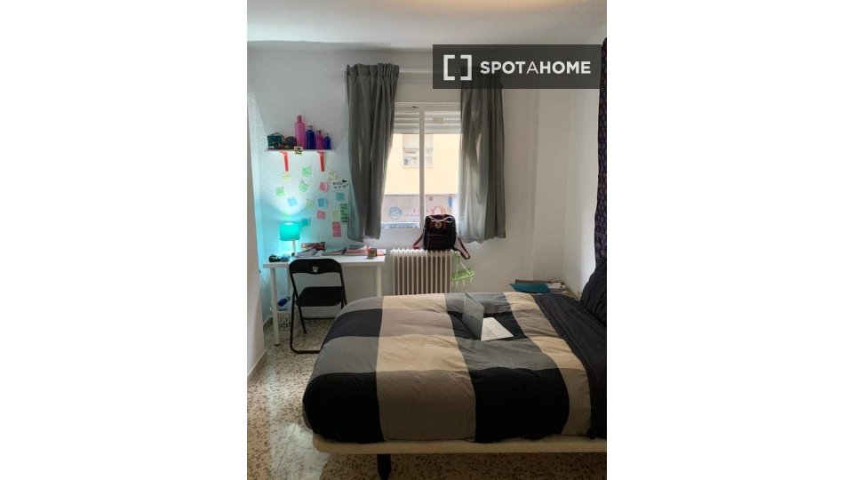 Double room Granada, 4 beds, 100m² — photo 11