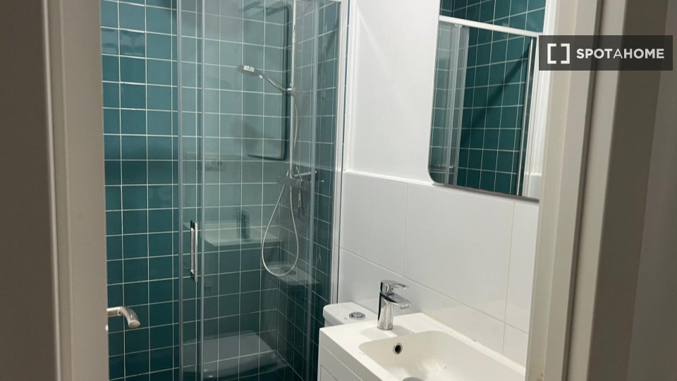 Double room Barcelona, 6 beds, 227m² — photo 22