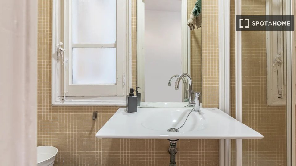 Double room Valencia, 7 beds — photo 6