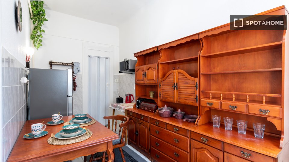 Apartment Budapest, 2 beds, 64m² — photo 2