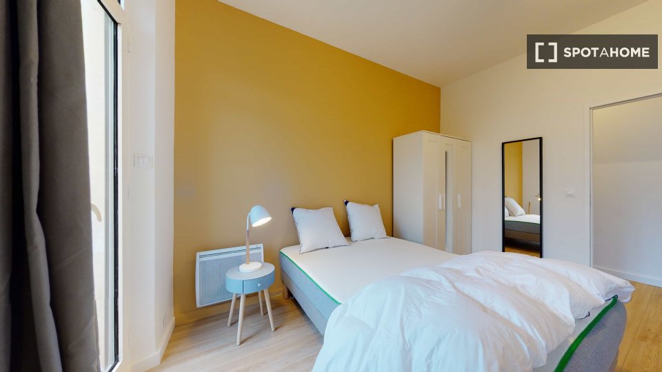 Double room Marseille, 18 beds — photo 12