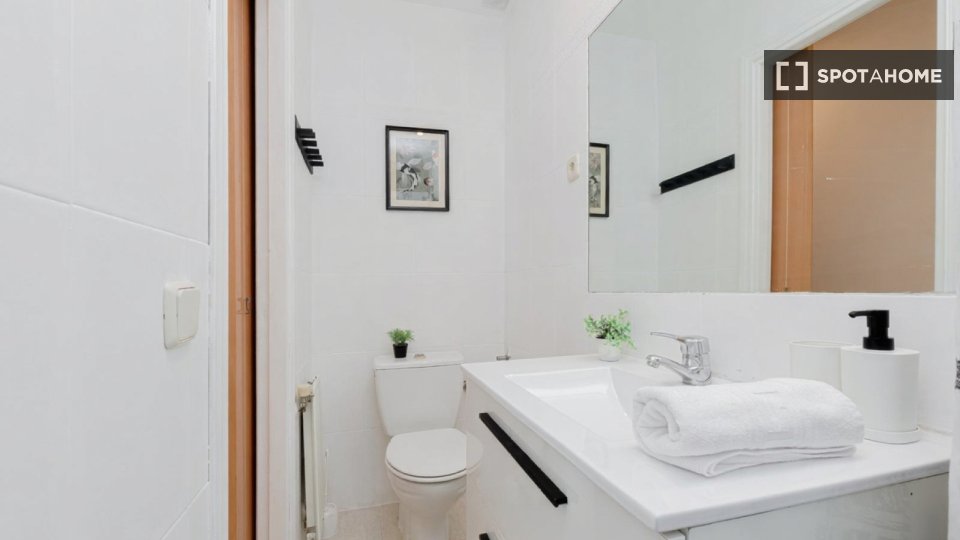 Apartment Madrid, 2 beds, 50m² — photo 2