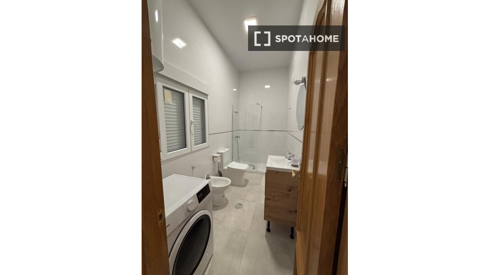 Double room Almeria, 5 beds — photo 10