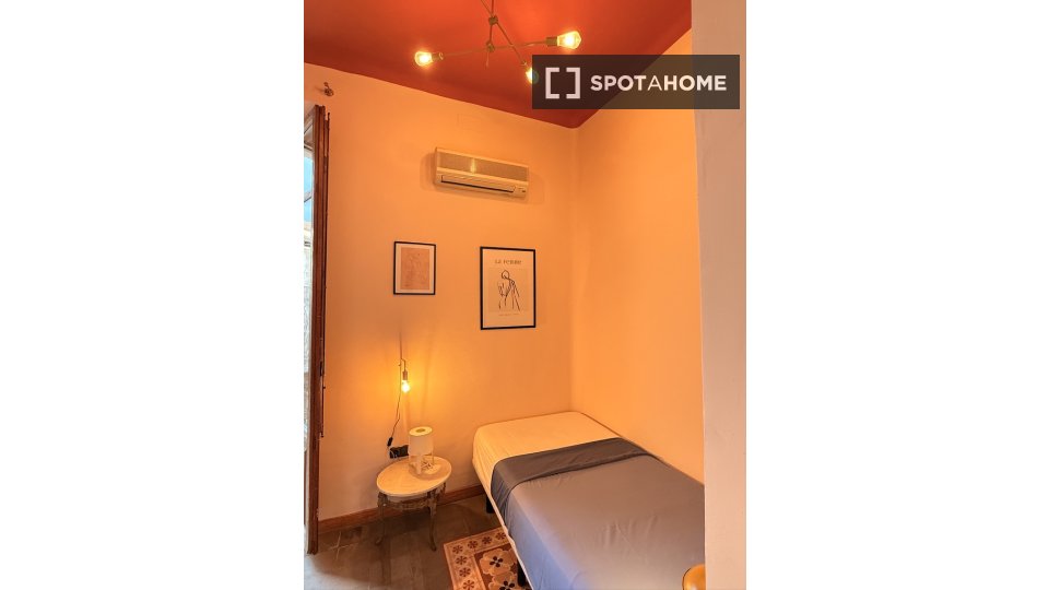 Double room Granada, 1 bed — photo 4