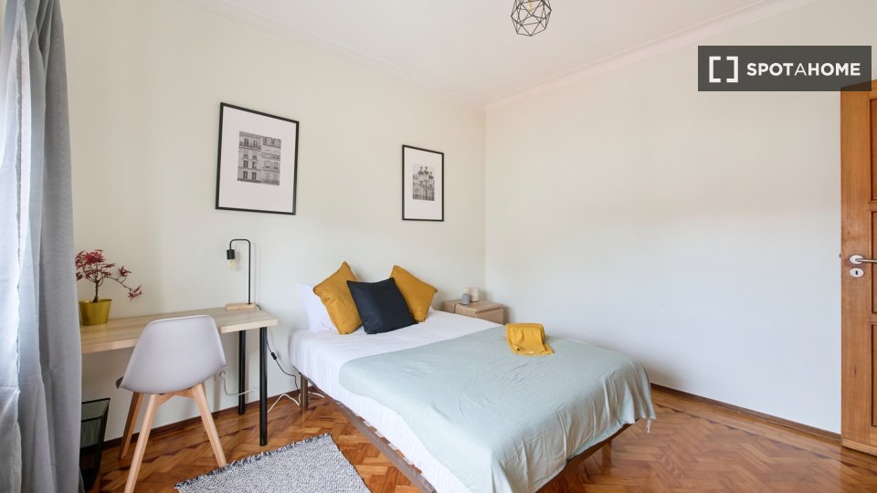 Double room Lisbon, 8 beds — photo 2