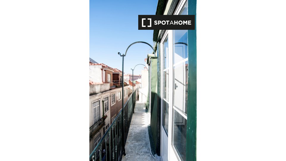 Apartment Lisbon, 2 beds, 58m² — photo 16