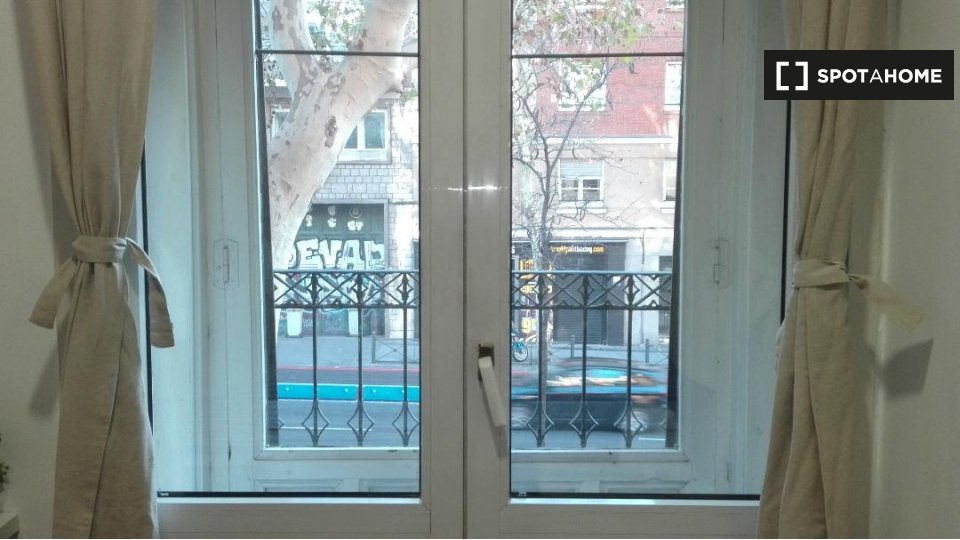 Double room Madrid, 8 beds — photo 1