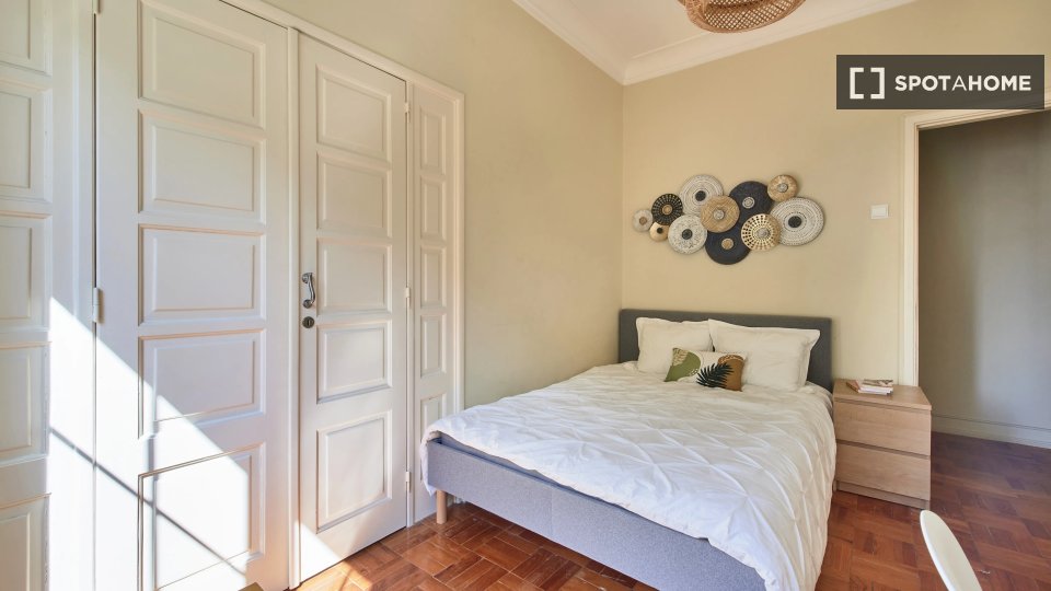 Double room Lisbon, 6 beds — photo 2