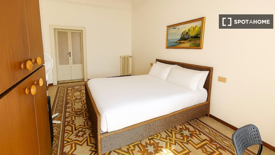 Double room Milan, 2 beds, 73m² — photo 7