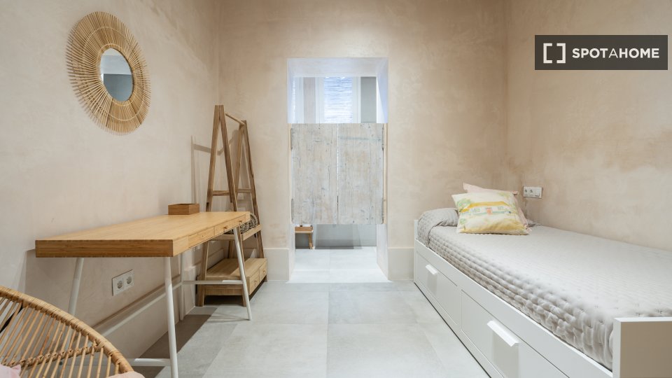Apartment Malaga, 3 beds, 110m² — photo 13