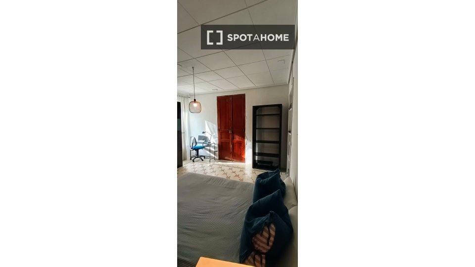 Chambre double Valence, 3 chambres, 85m² — photo 14