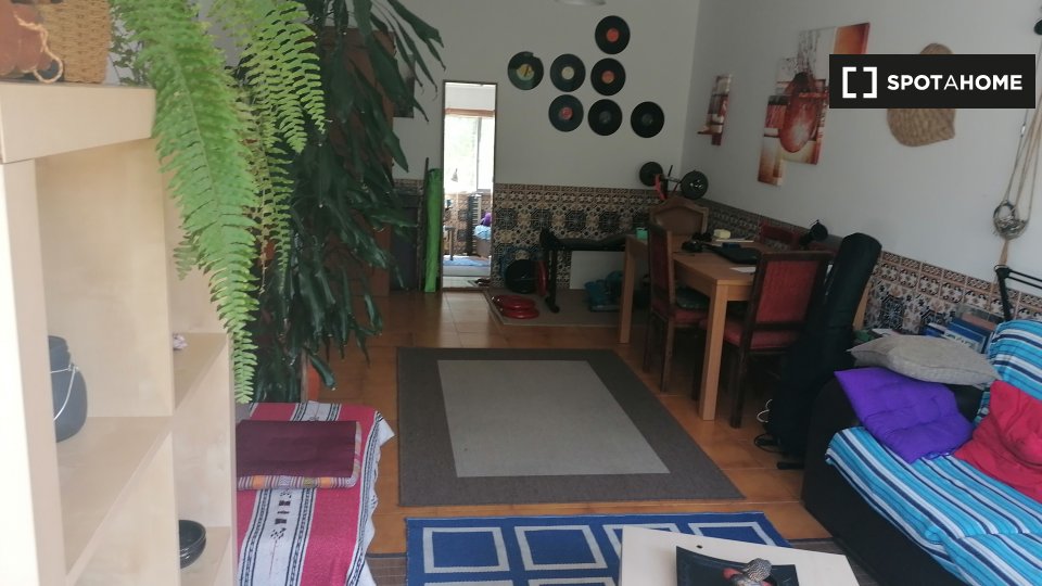 Double room Lisbon, 3 beds, 120m² — photo 6