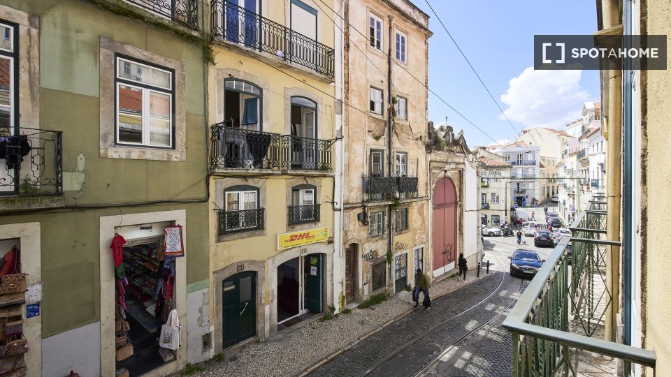 Double room Lisbon, 13 beds — photo 5