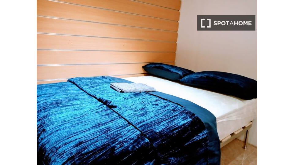 Double room Madrid, 4 beds, 90m² — photo 4