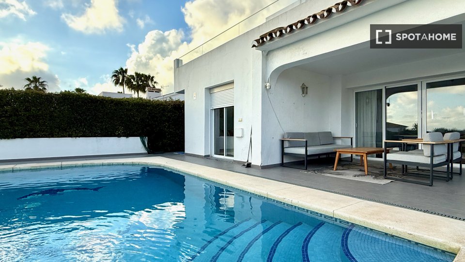 Apartment Malaga, 4 beds, 140m² — photo 17