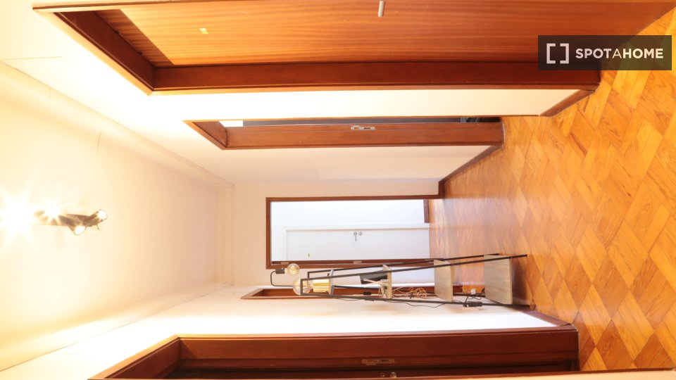 Double room Lisbon, 6 beds — photo 18