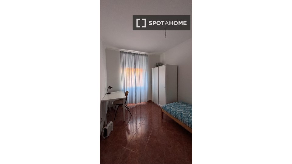 Double room Lisbon, 6 beds — photo 1
