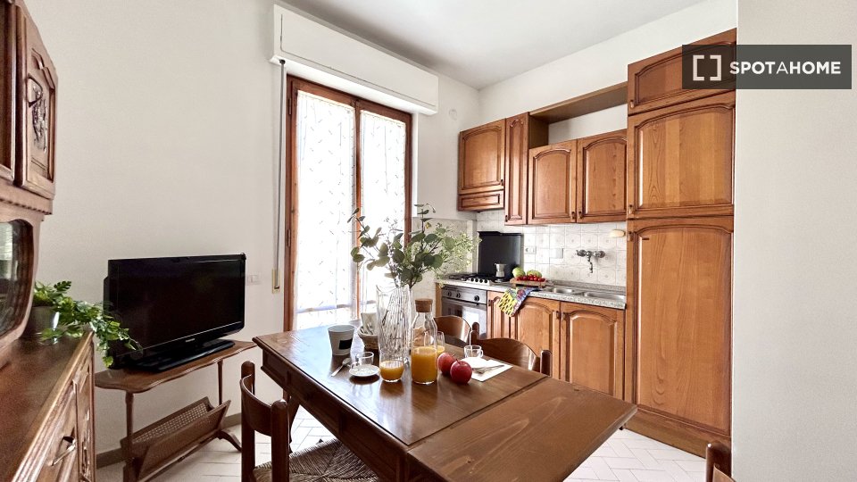Double room Florence, 3 beds, 100m² — photo 6