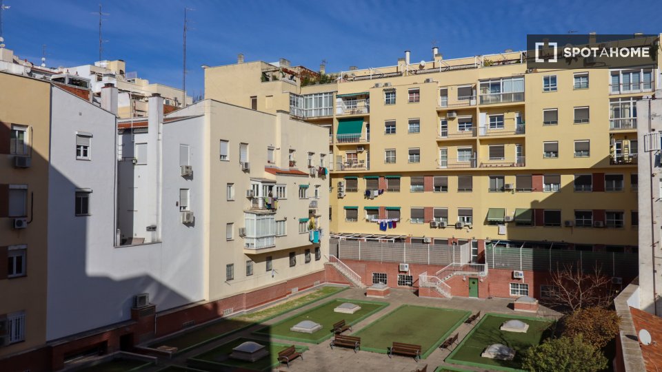 Apartment Madrid, 2 beds, 76m² — photo 5