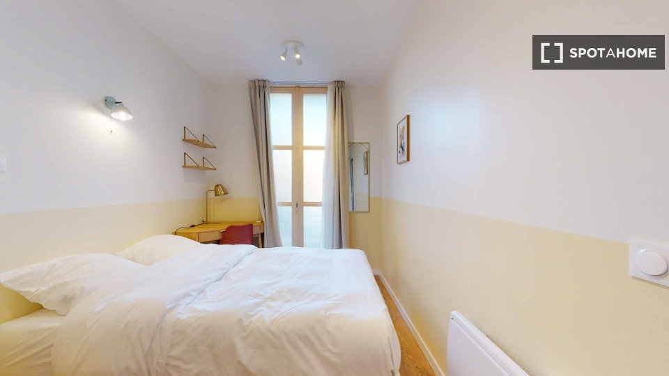 Double room Paris, 18 beds — photo 23