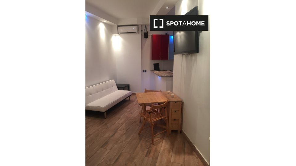 Double room Madrid, 1 bed — photo 16