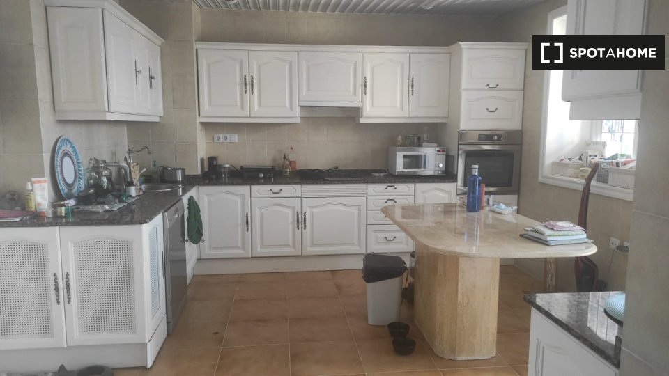 Double room Valencia, 4 beds, 150m² — photo 1