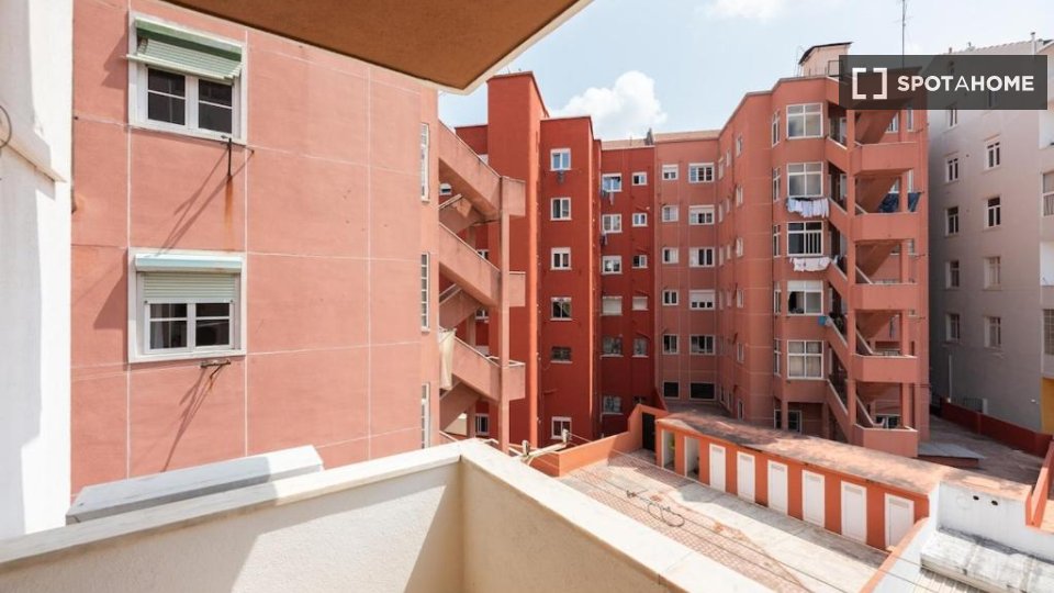 Apartment Lisbon, 2 beds, 90m² — photo 6
