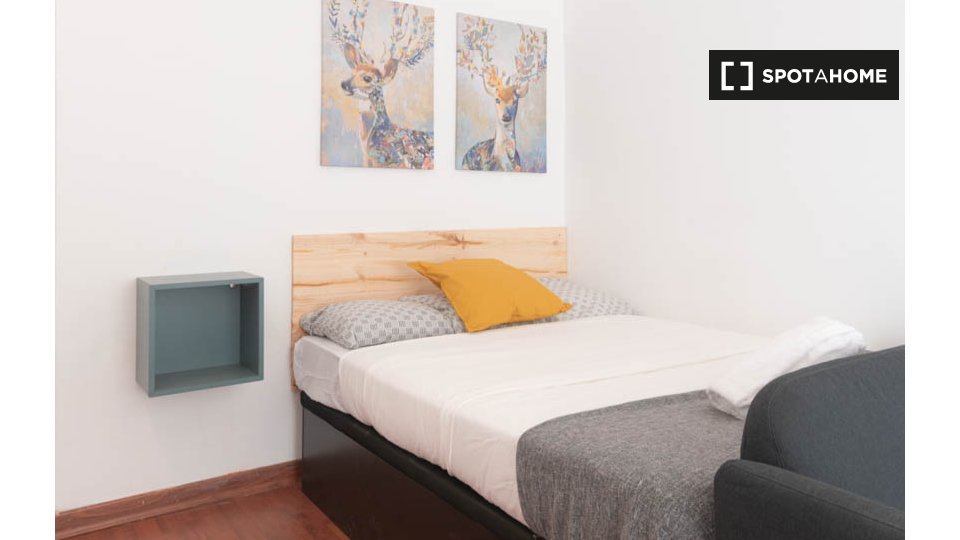 Double room Barcelona, 5 beds, 150m² — photo 2