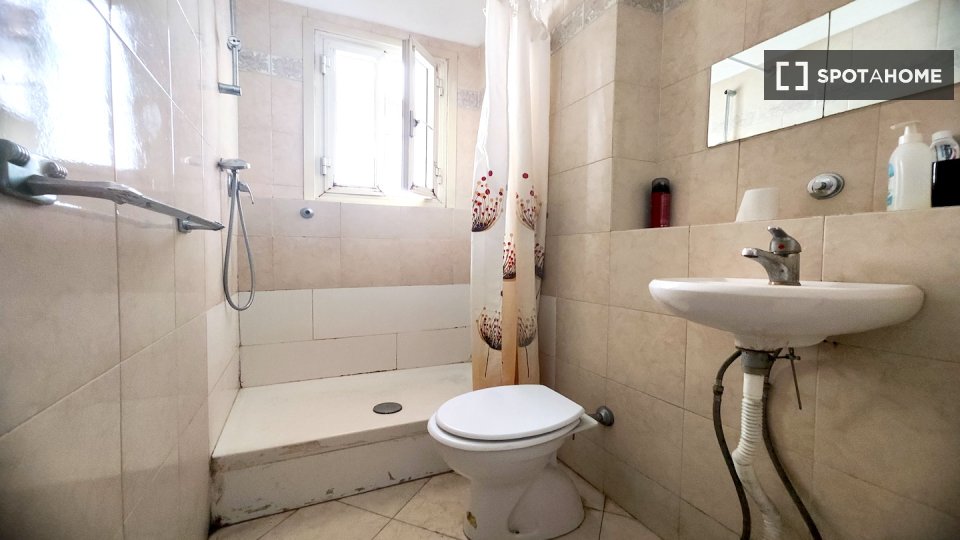 Double room Rome, 6 beds, 150m² — photo 37