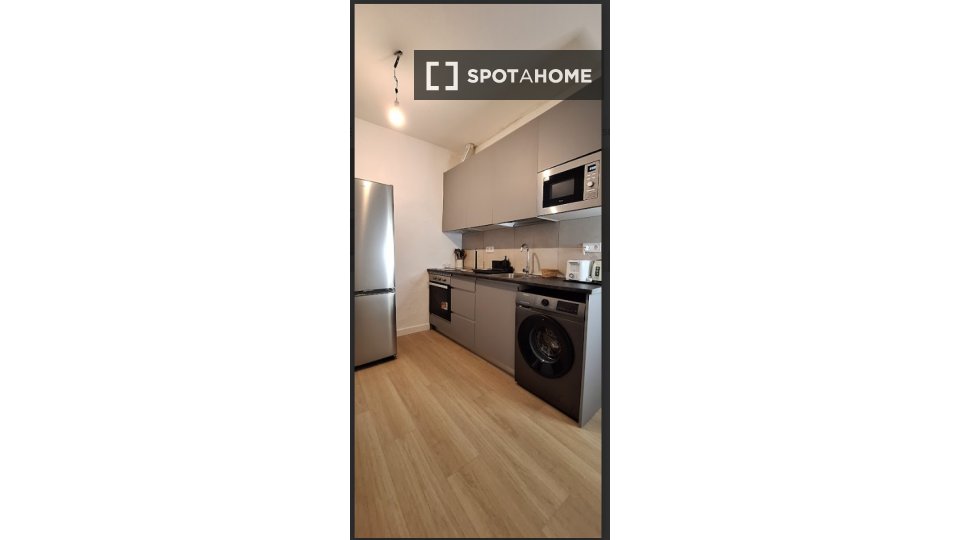 Double room Madrid, 5 beds — photo 3