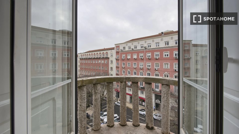 Double room Lisbon, 8 beds — photo 10