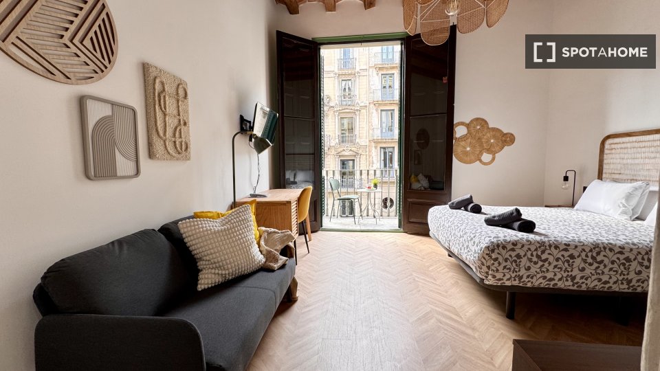 Double room Barcelona, 5 beds — photo 13