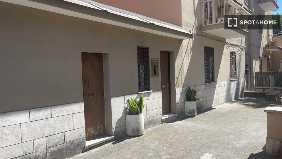 Apartment Rome, 1 bed, 50m² — photo 52