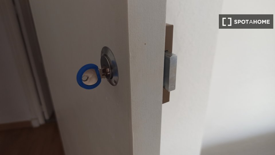 Double room Valencia, 4 beds, 90m² — photo 19