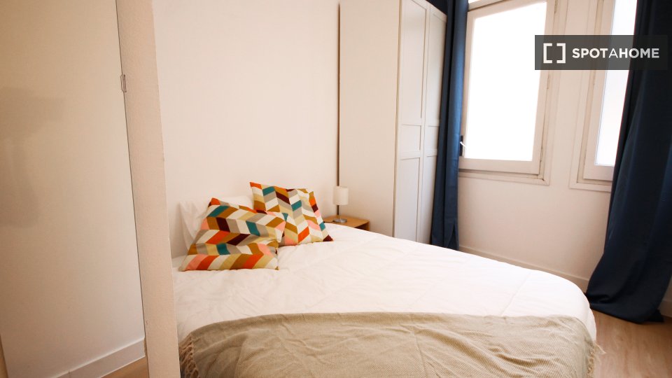 Double room Barcelona, 6 beds — photo 1