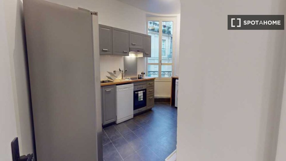 Double room Paris, 6 beds, 150m² — photo 12